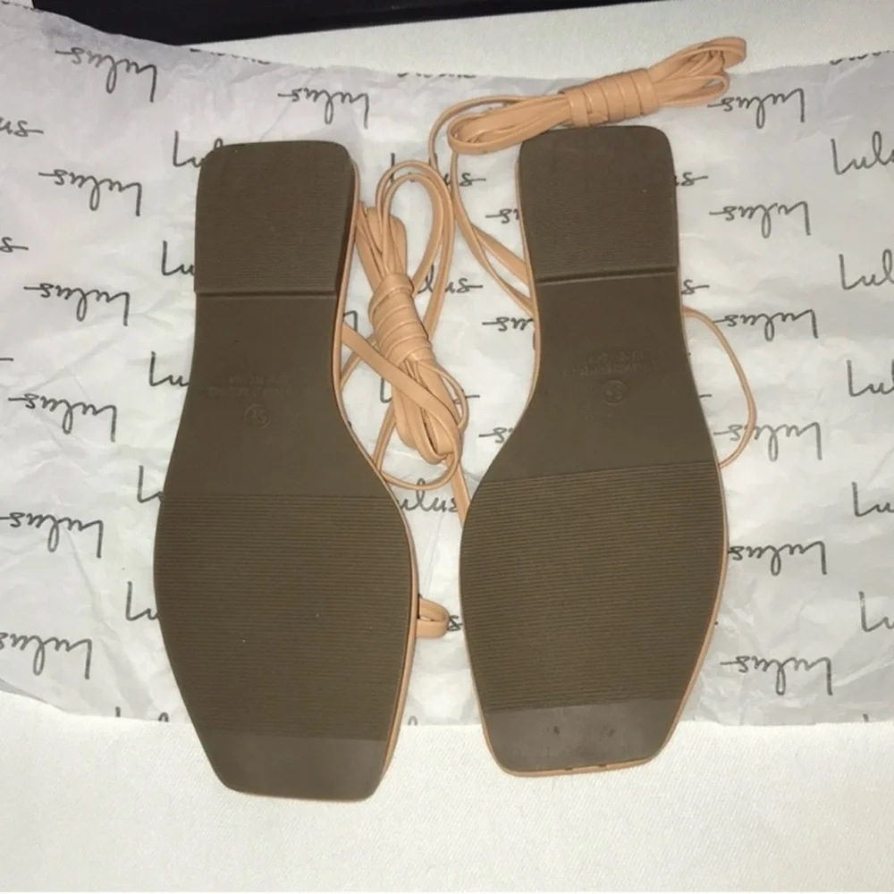 NIB Lulu’s Aisya Tan Lace-Up Flat Sandals 5.5